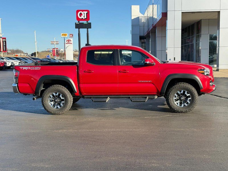 Certified 2023 Toyota Tacoma TRD Off-Road image 2