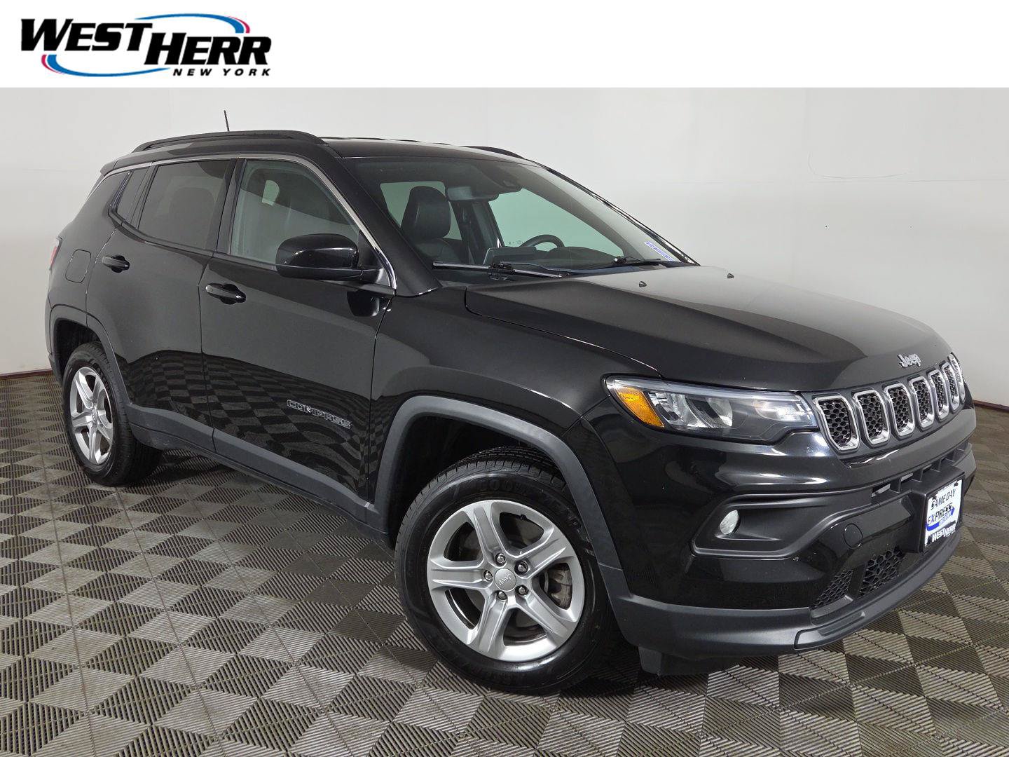 Used 2023 Jeep Compass Latitude