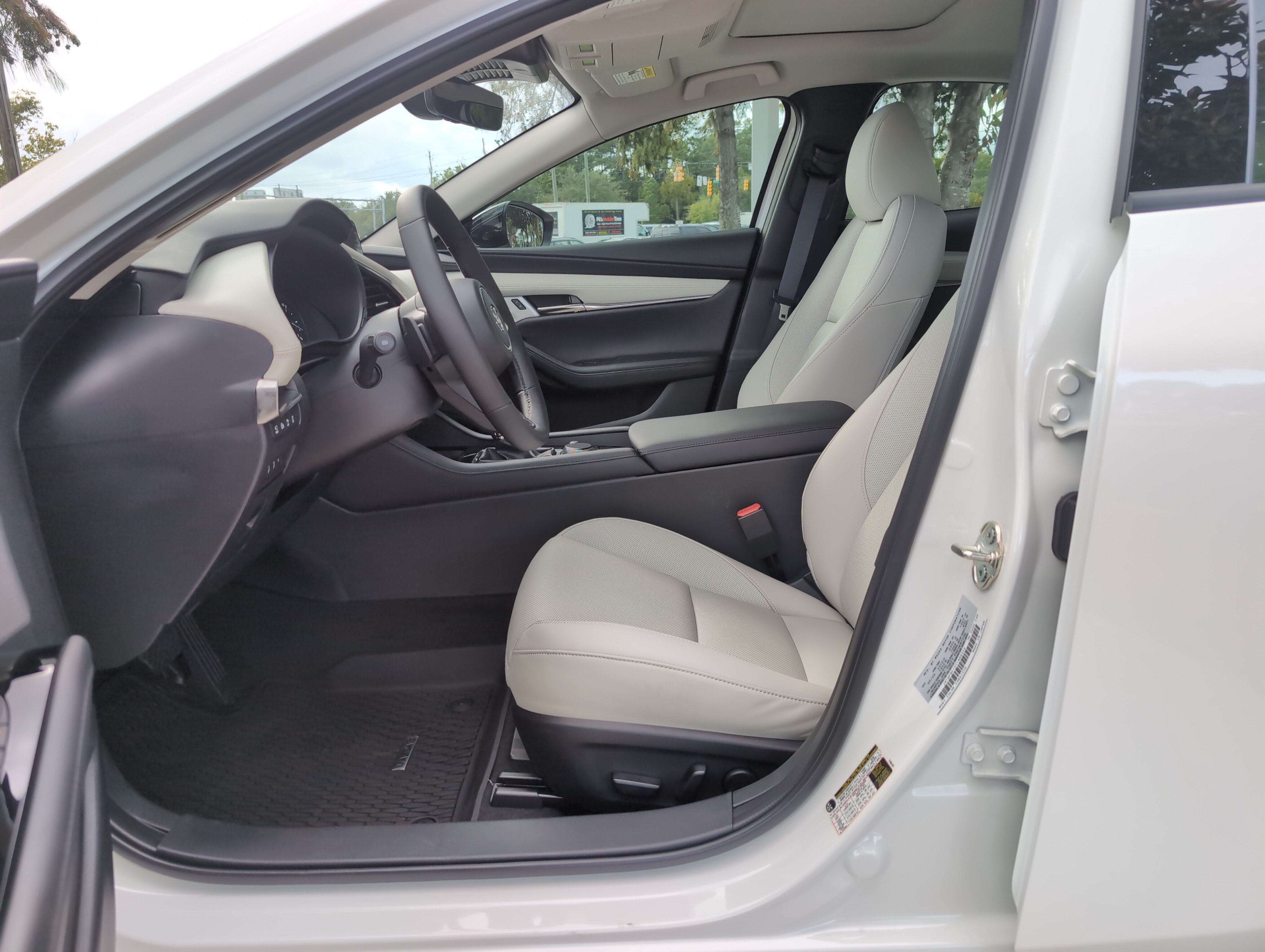 Used 2026 MAZDA MAZDA3 2.5 Turbo Sedan w/Premium Plus AWD/4WD image 16