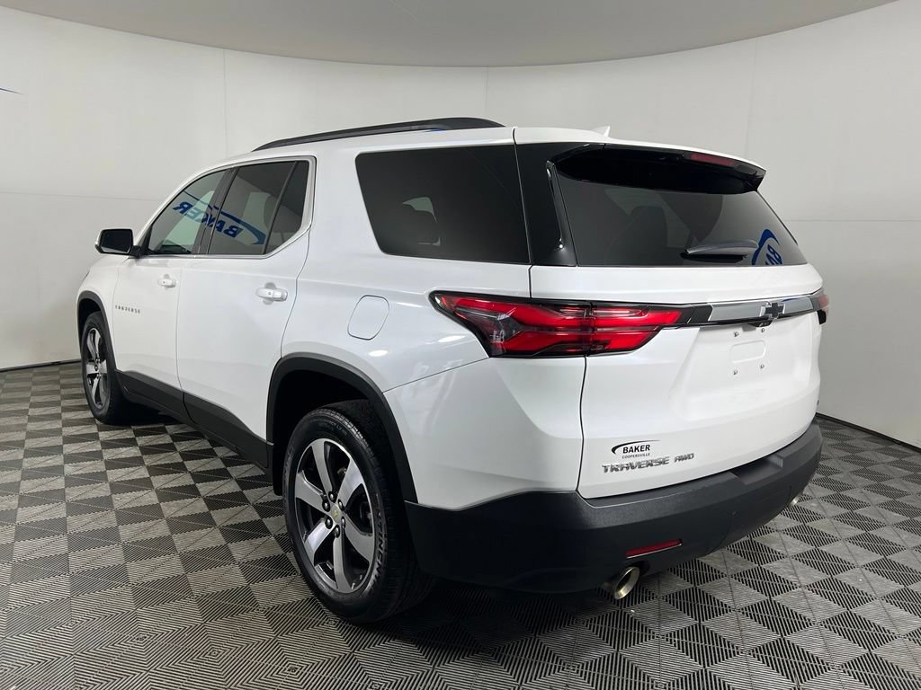 Certified 2023 Chevrolet Traverse LT w/ LT Premium Package AWD/4WD image 3