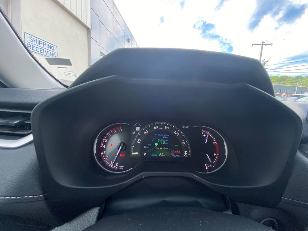Used 2024 Toyota RAV4 XLE AWD/4WD image 16