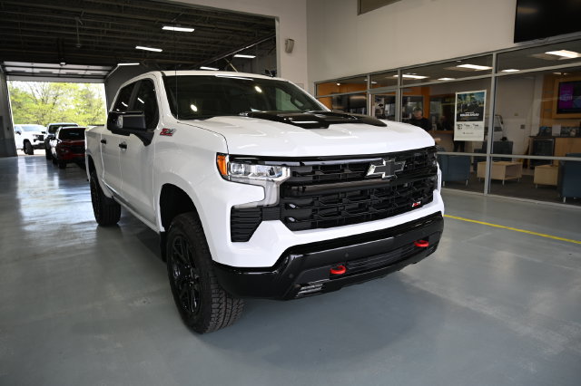 New 2026 Chevrolet Silverado 1500 LT Trail Boss w/ LT Trail Boss Premium Package AWD/4WD image 3