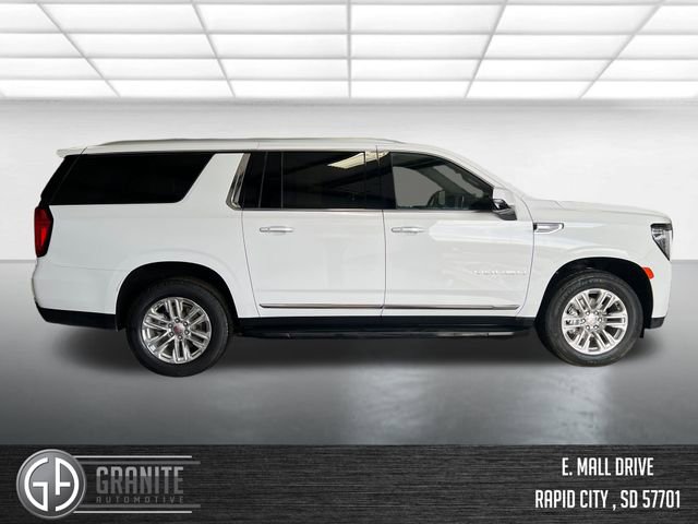 Used 2024 GMC Yukon XL SLT w/ SLT Luxury Package image 6
