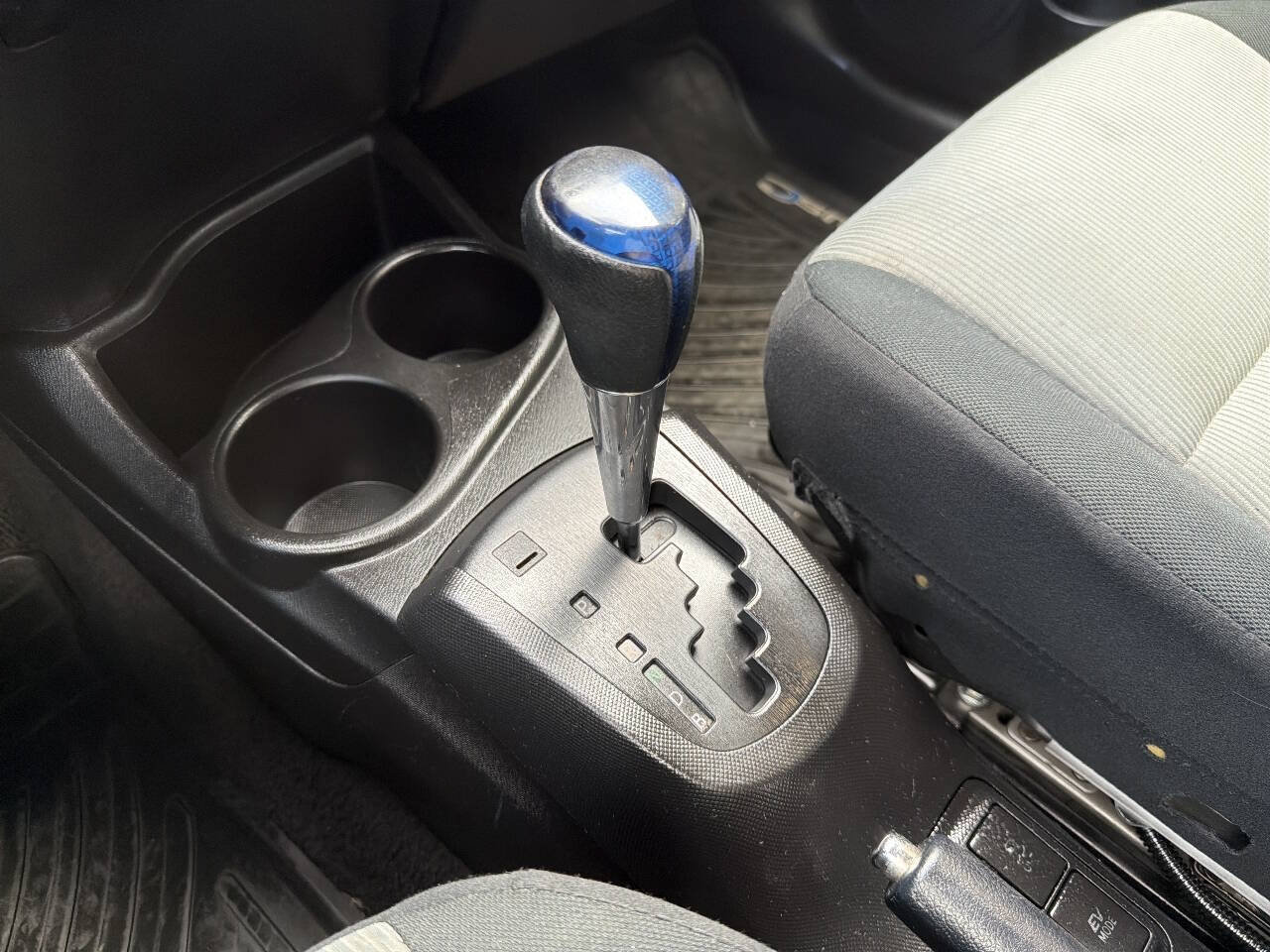 Used 2015 Toyota Prius C Two FWD image 32
