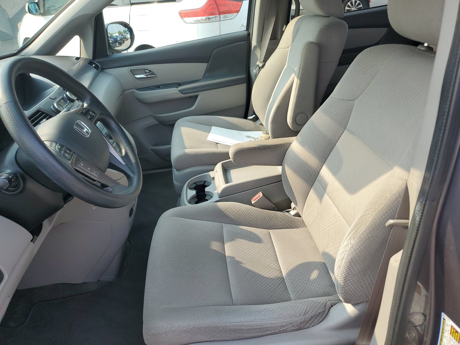 Used 2015 Honda Odyssey LX image 16