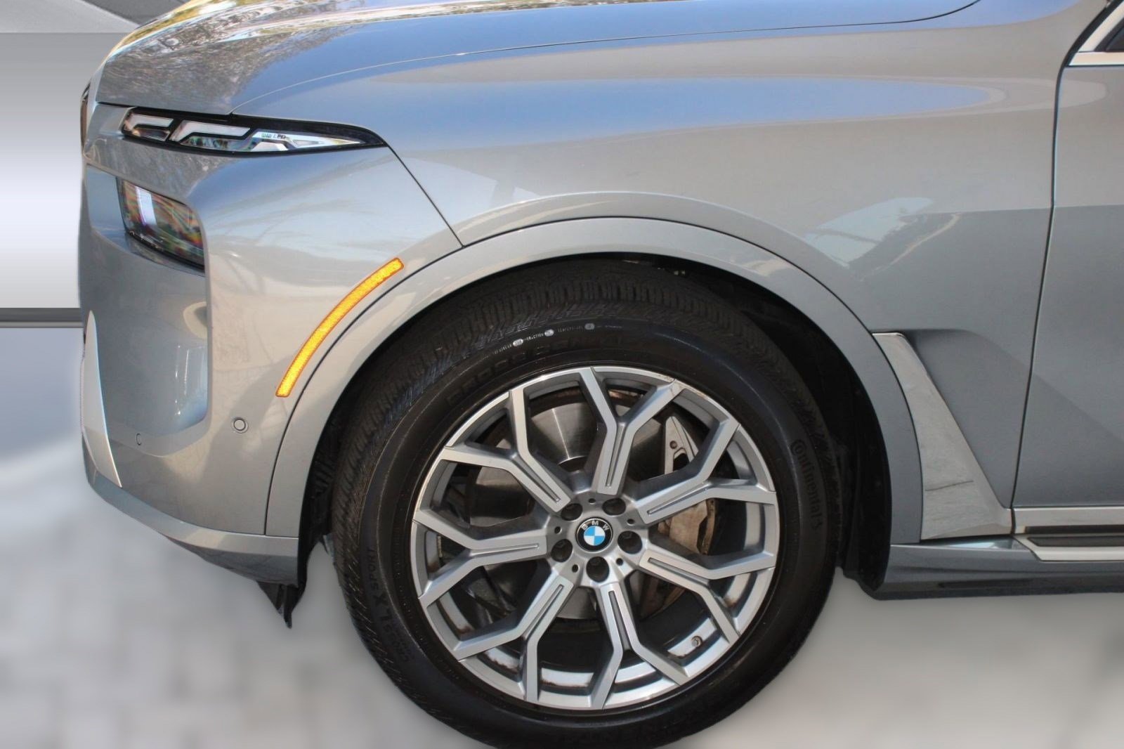 Used 2024 BMW X7 xDrive40i image 11