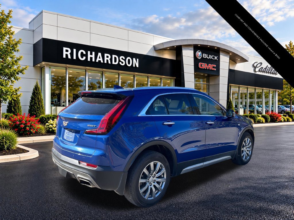 Used 2021 Cadillac XT4 Premium Luxury AWD/4WD image 3