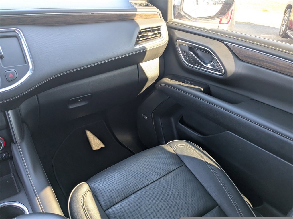 Used 2024 Chevrolet Tahoe Premier image 16