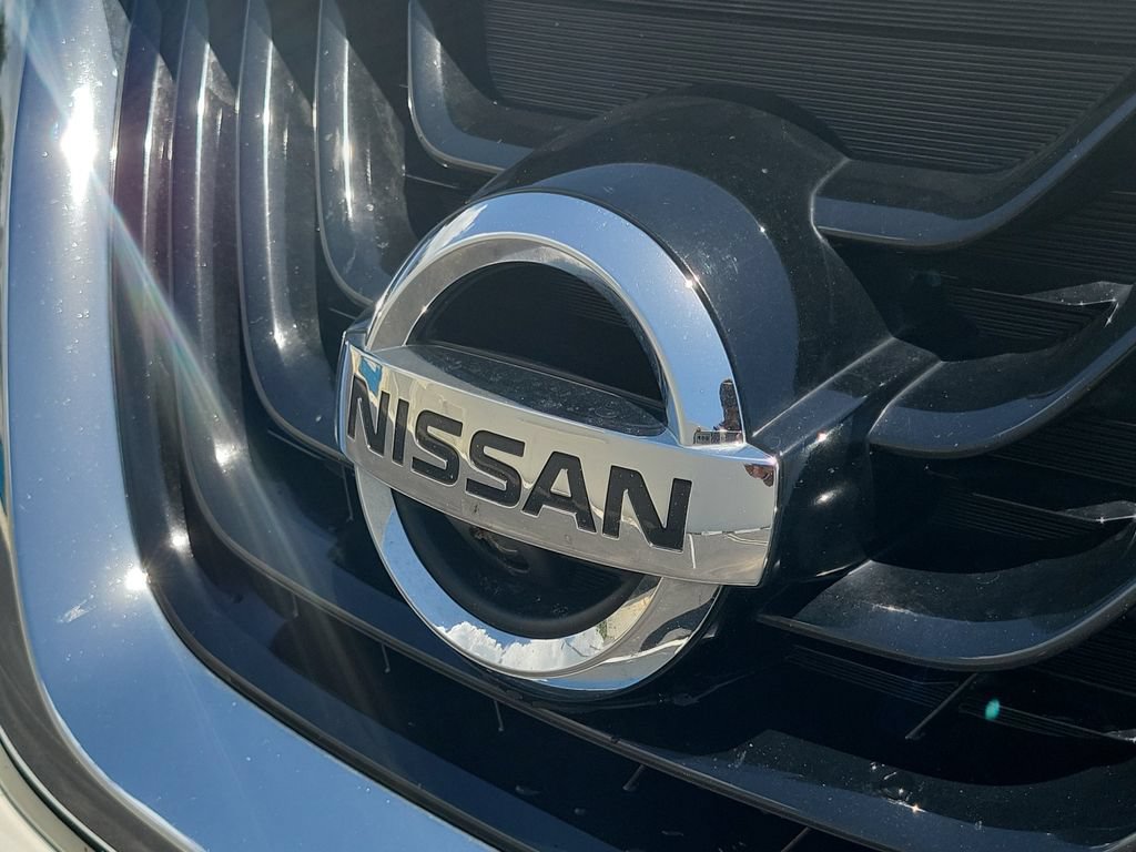 Used 2017 Nissan Murano Platinum w/ Platinum Technology Package FWD image 11