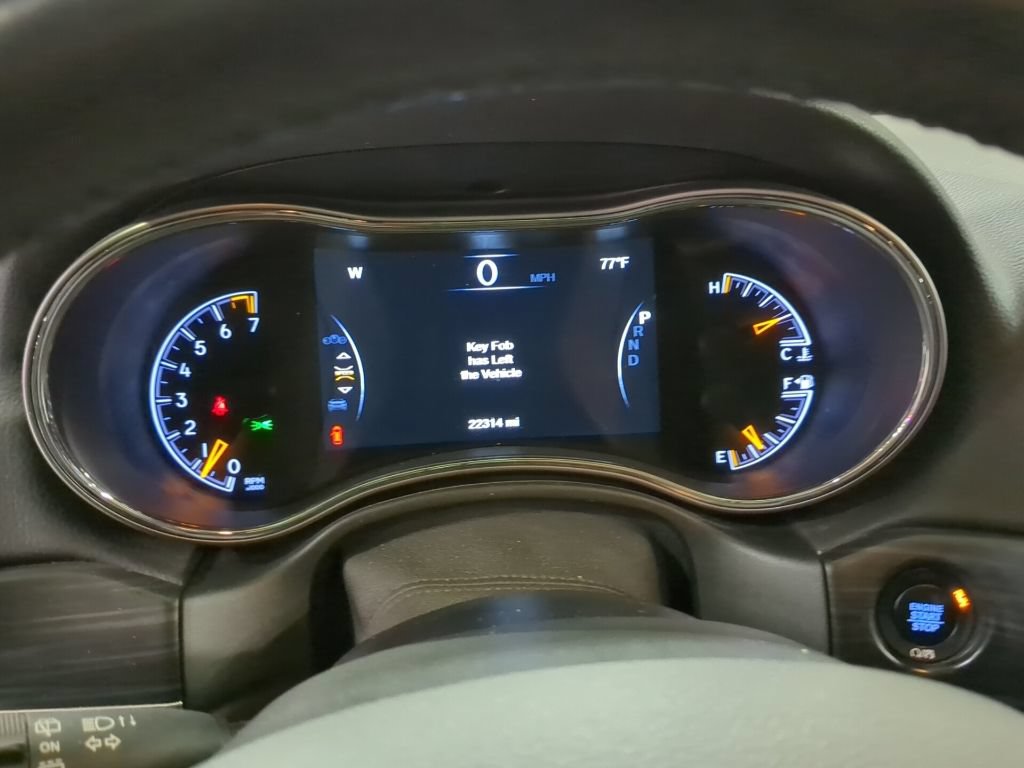 Used 2020 Jeep Grand Cherokee Limited w/ Premium Lighting Group AWD/4WD image 14