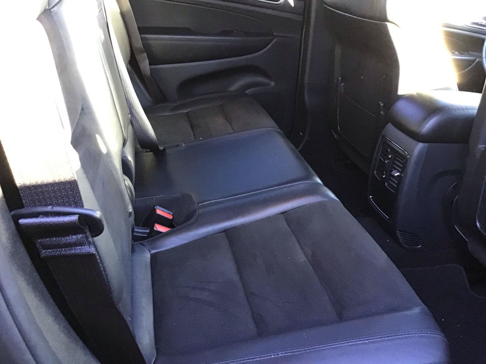 Used 2019 Jeep Grand Cherokee Laredo w/ Laredo X Package RWD image 4