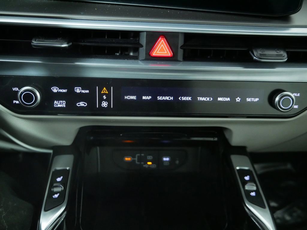 Certified 2025 Kia Sorento SX Prestige image 29