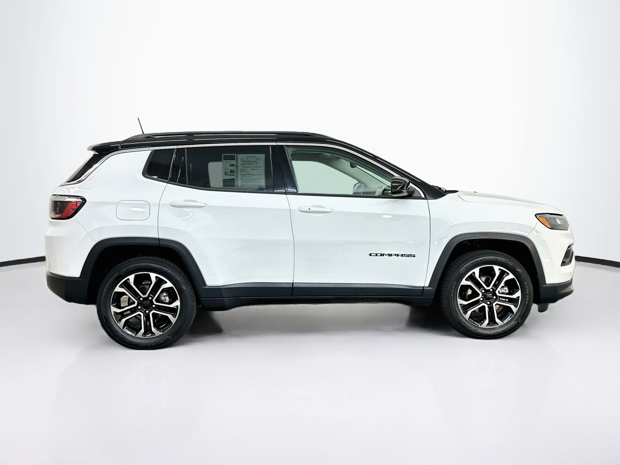 Used 2022 Jeep Compass Limited AWD/4WD image 10