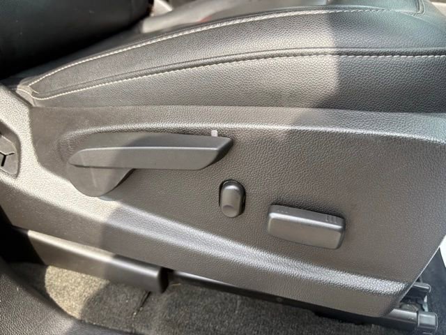 Used 2017 Chevrolet Colorado ZR2 image 25