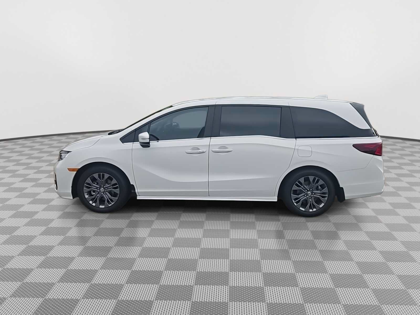 Certified 2026 Honda Odyssey Touring image 6