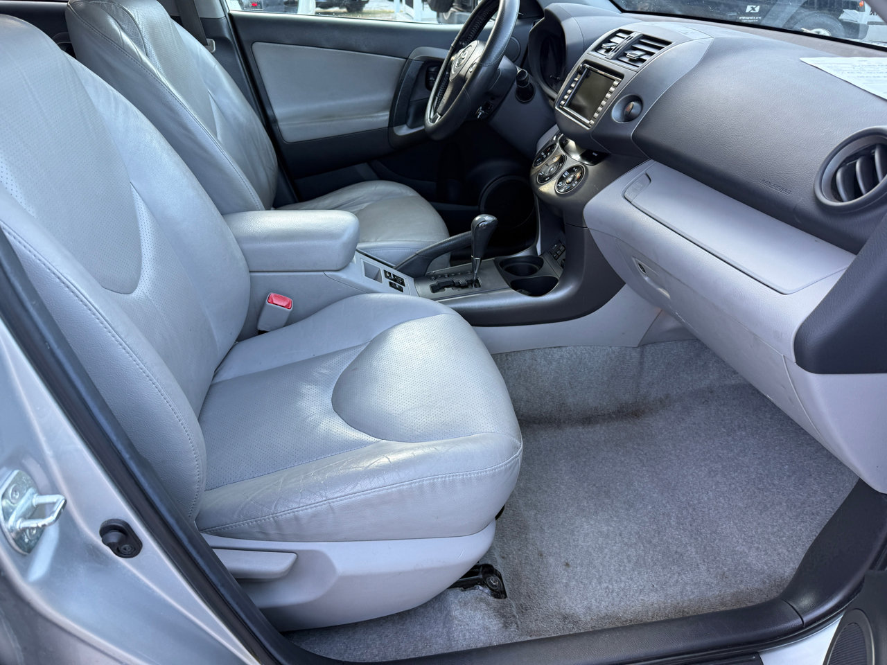 Used 2011 Toyota RAV4 Limited image 10