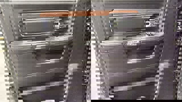 Used 2018 RAM 2500 Laramie w/ Convenience Group image 8