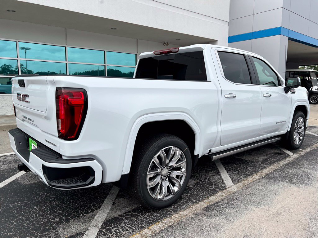 New 2026 GMC Sierra 1500 Denali w/ Denali Reserve Package AWD/4WD image 4