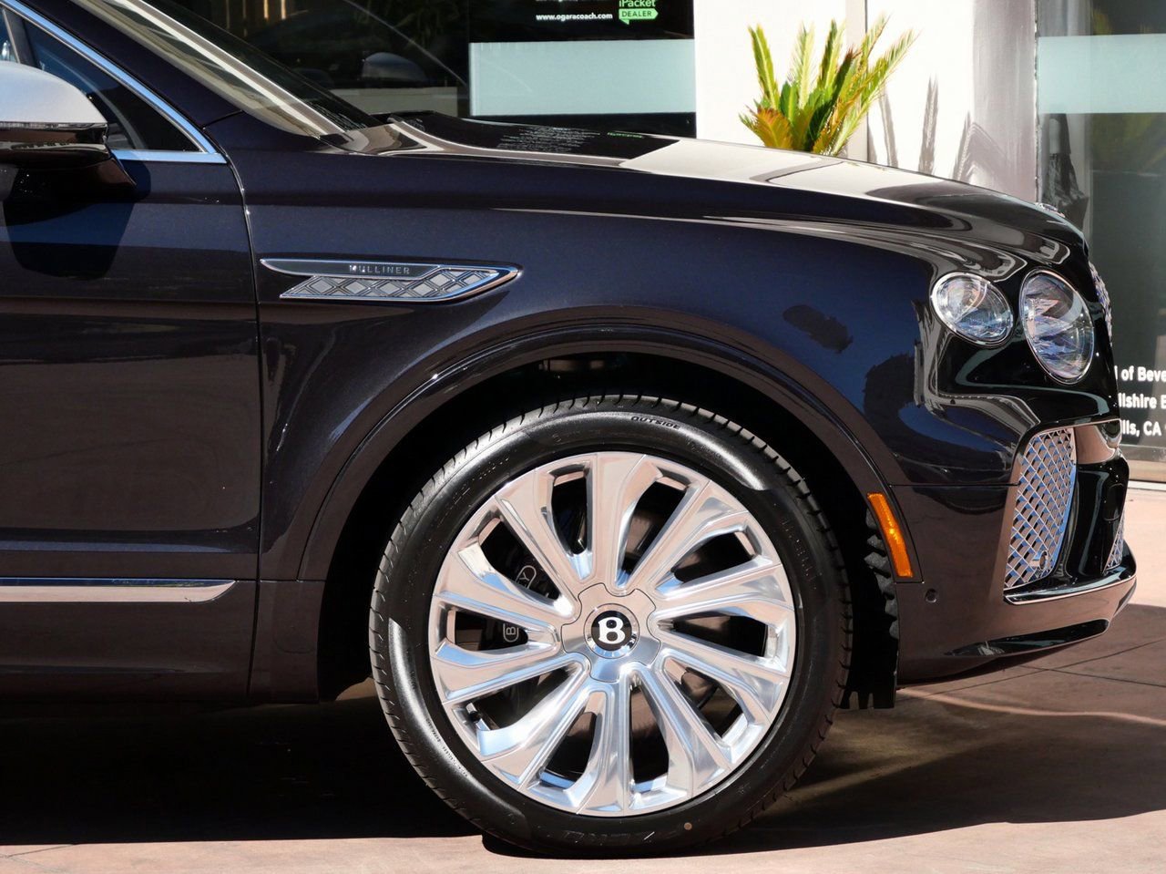Used 2025 Bentley Bentayga Extended Wheelbase AWD/4WD image 7