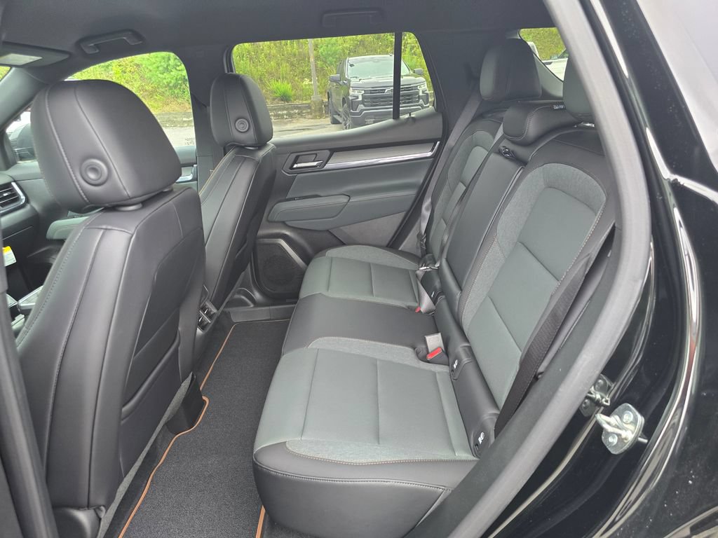New 2026 GMC Terrain AT4 w/ Technology Package II AWD/4WD image 11