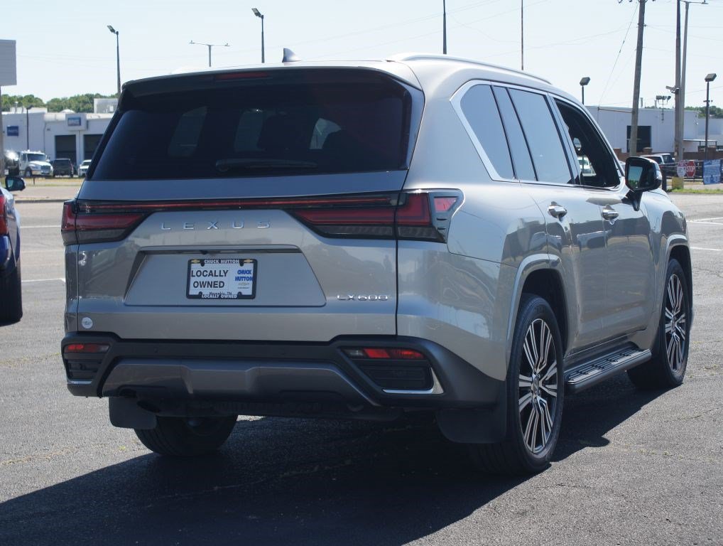 Used 2024 Lexus LX 600 4WD w/ Luxury Package image 20