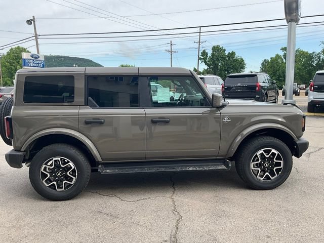 New 2026 Ford Bronco Outer Banks AWD/4WD image 3