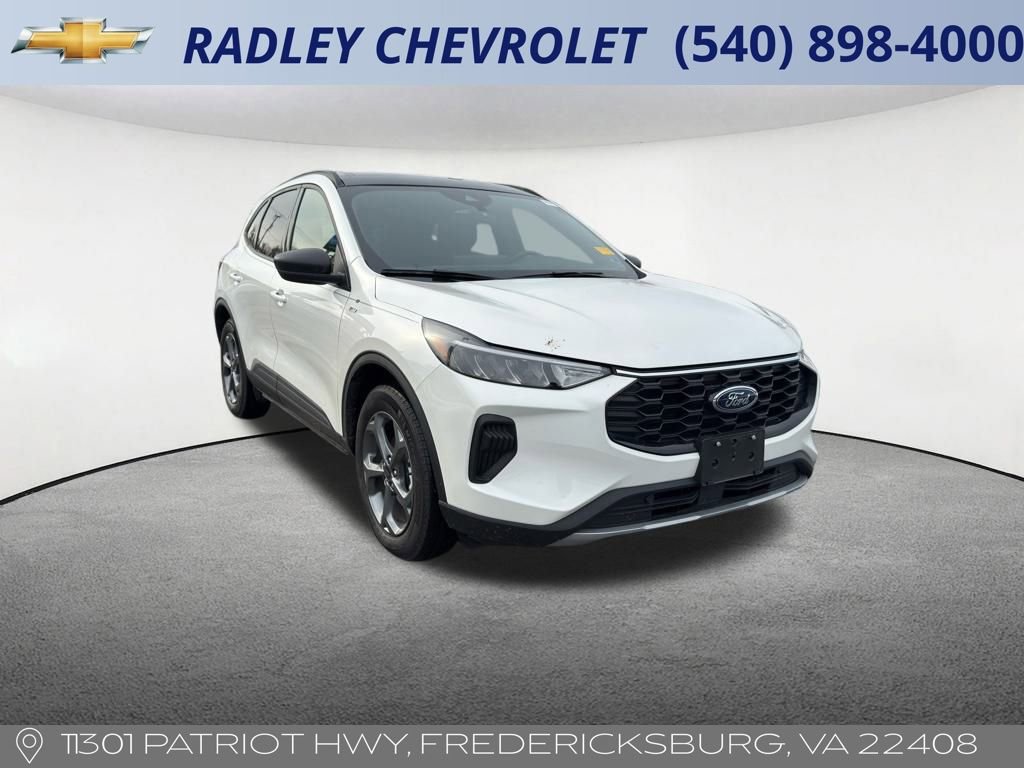 Used 2025 Ford Escape ST-Line w/ Equipment Group 301A image 25