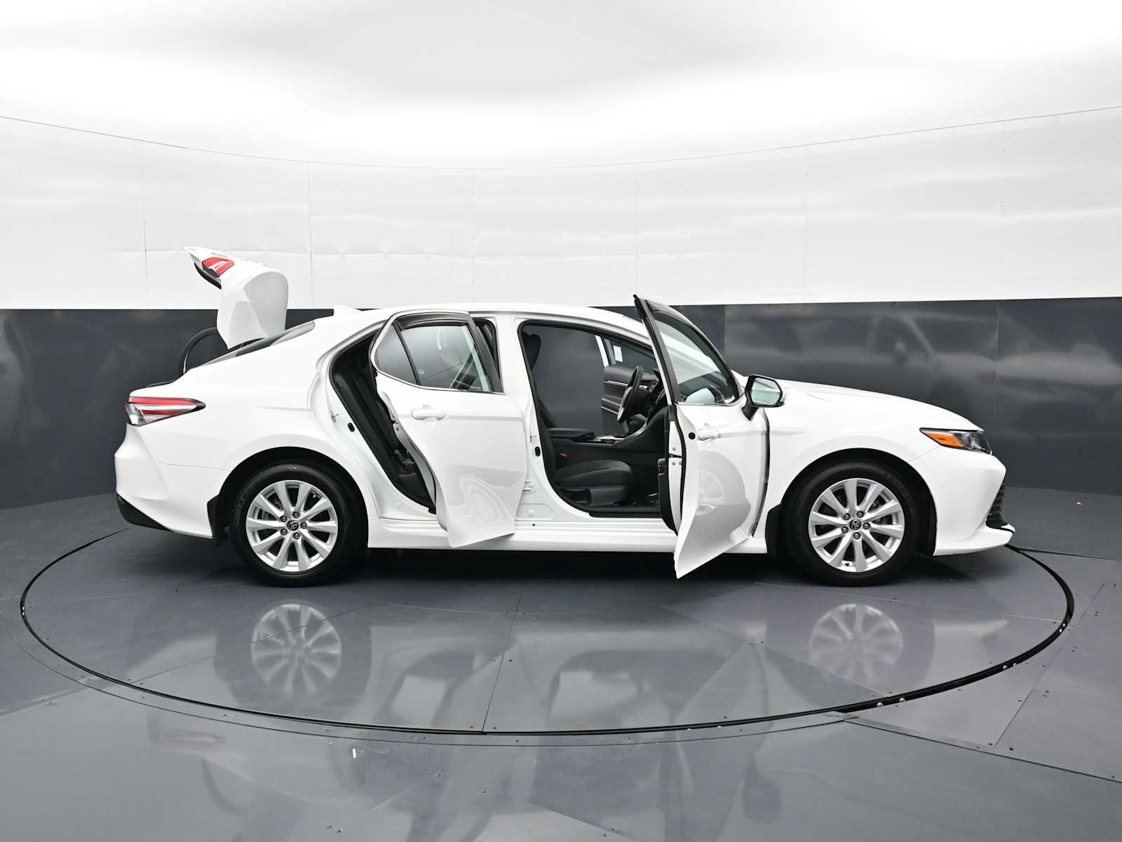 Used 2020 Toyota Camry LE w/ Cold Weather Package AWD/4WD image 35