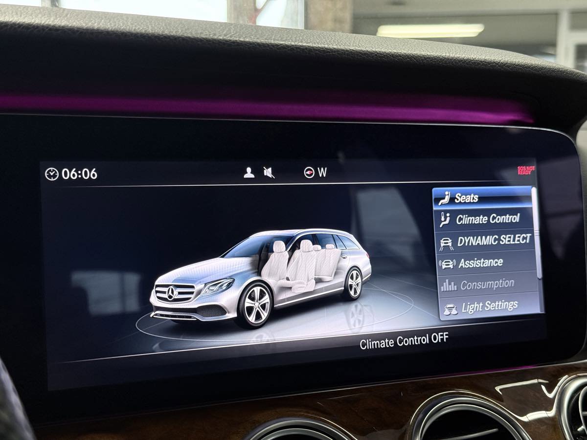 Used 2018 Mercedes-Benz E 400 4MATIC Wagon image 58