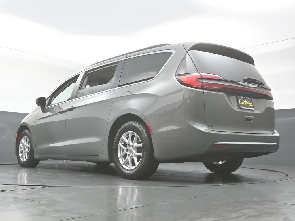 Used 2022 Chrysler Pacifica Touring-L FWD image 45