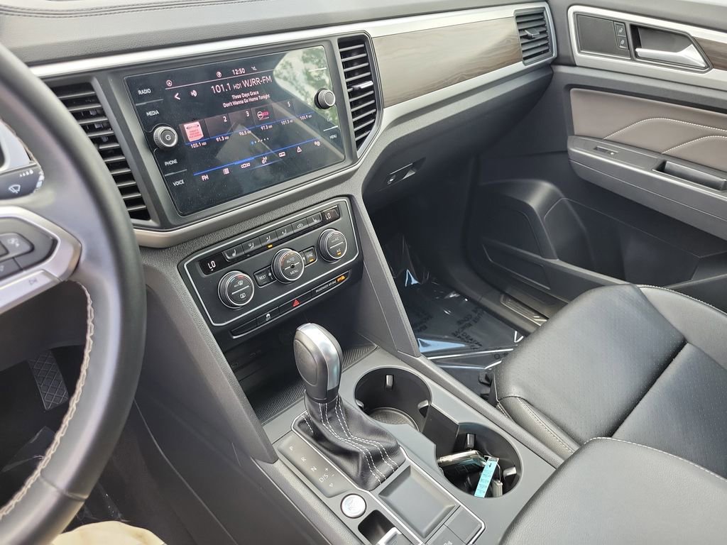 Used 2021 Volkswagen Atlas SE w/ Towing Package FWD image 22