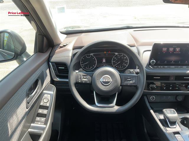 Used 2023 Nissan Rogue S image 21