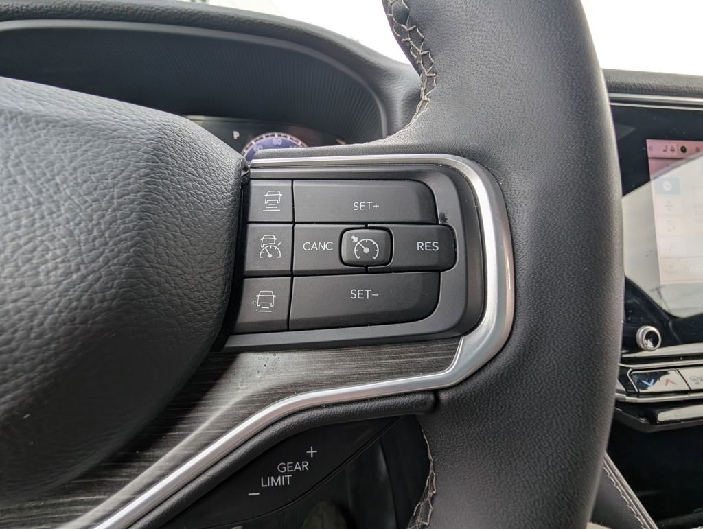 Used 2024 Jeep Wagoneer Series III image 21