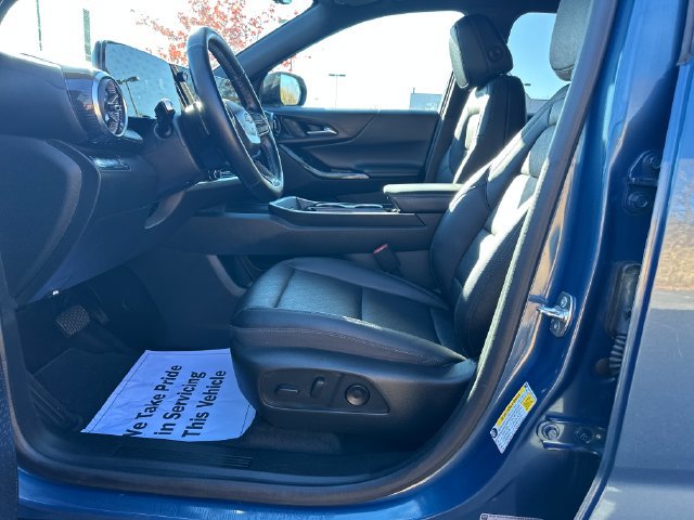Used 2025 Chevrolet Equinox LT w/ Convenience Package II AWD/4WD image 9