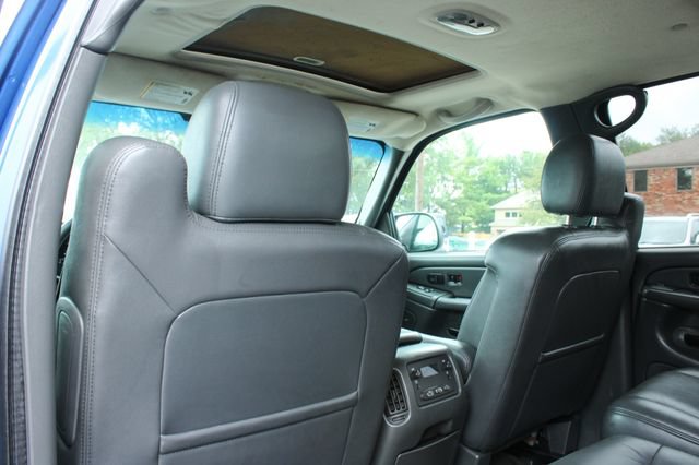 Used 2003 Chevrolet Avalanche 4x4 w/ Suspension Package, Off-Road image 29
