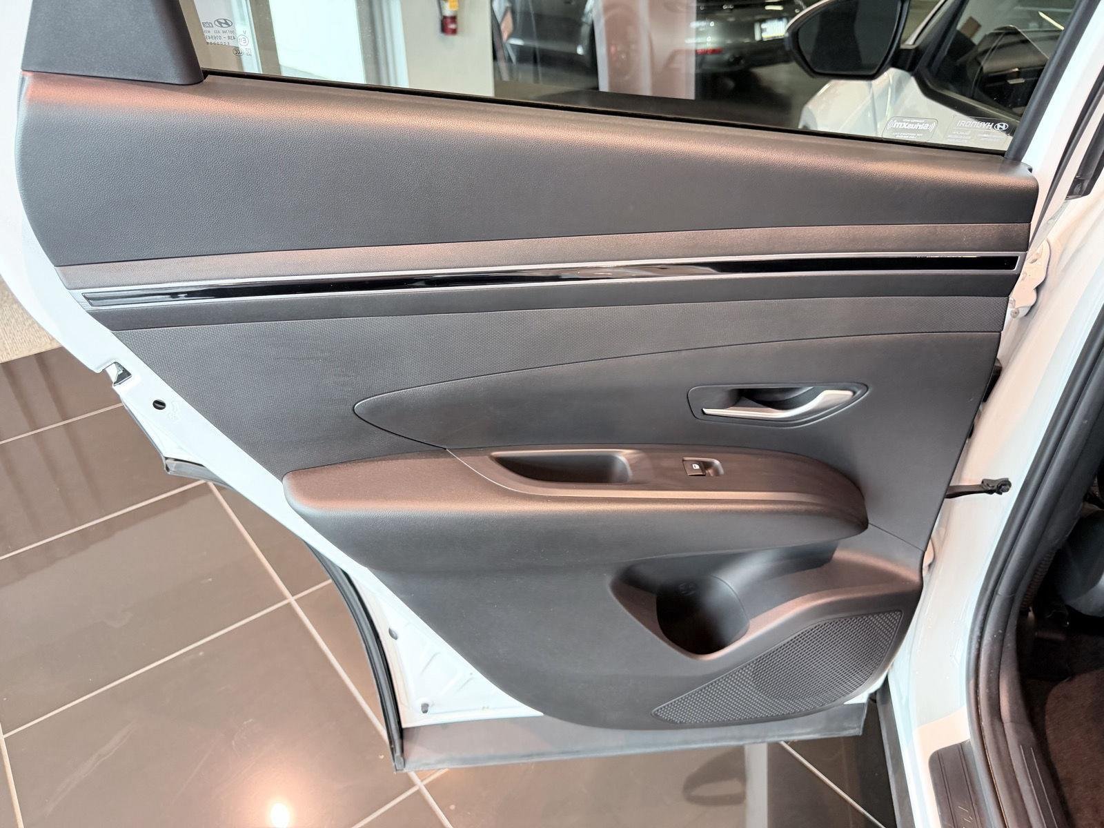 Used 2023 Hyundai Tucson SEL AWD/4WD image 24