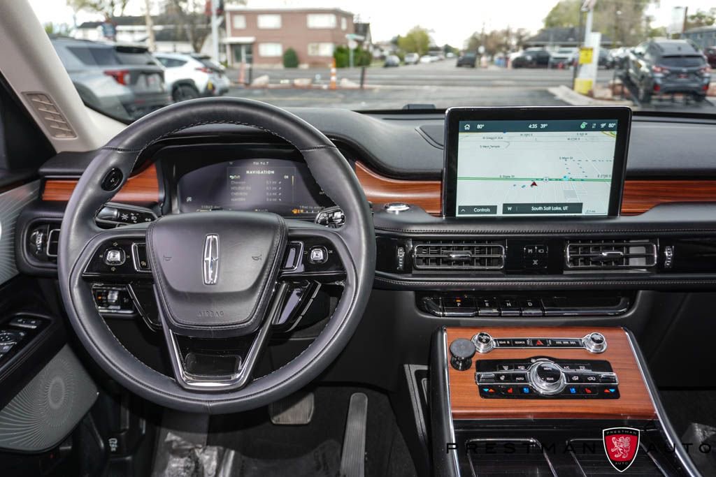 Used 2023 Lincoln Aviator Reserve w/ Equipment Group 201A image 2