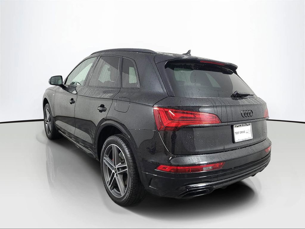 Used 2024 Audi Q5 e Premium Plus w/ Premium Plus Package image 4