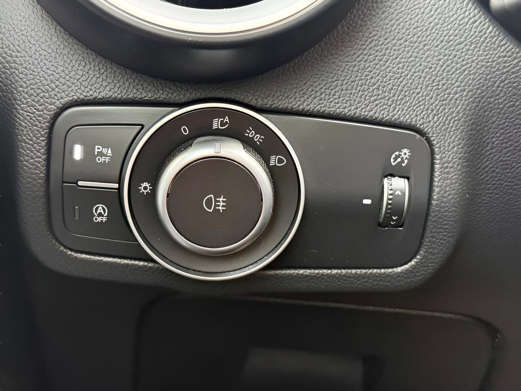 Used 2023 Alfa Romeo Stelvio Veloce image 21