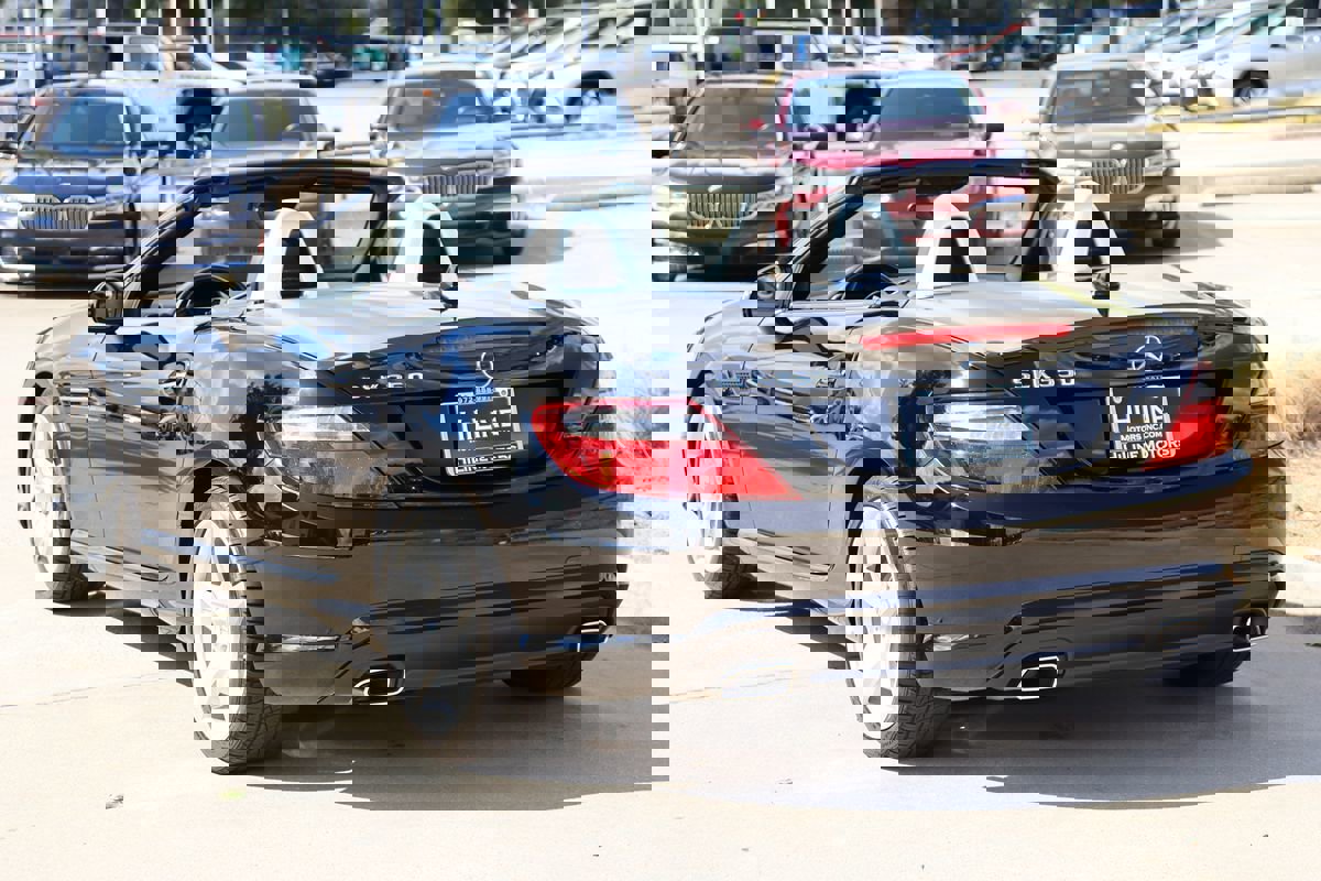 Used 2014 Mercedes-Benz SLK 350 image 7