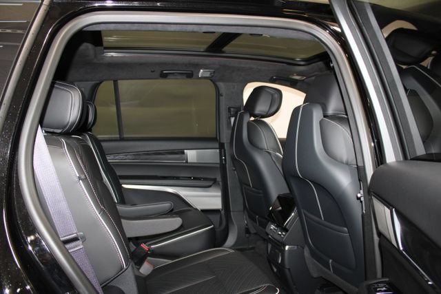 Used 2026 Cadillac Vistiq Platinum w/ LPO, Floor Liner Package AWD/4WD image 14