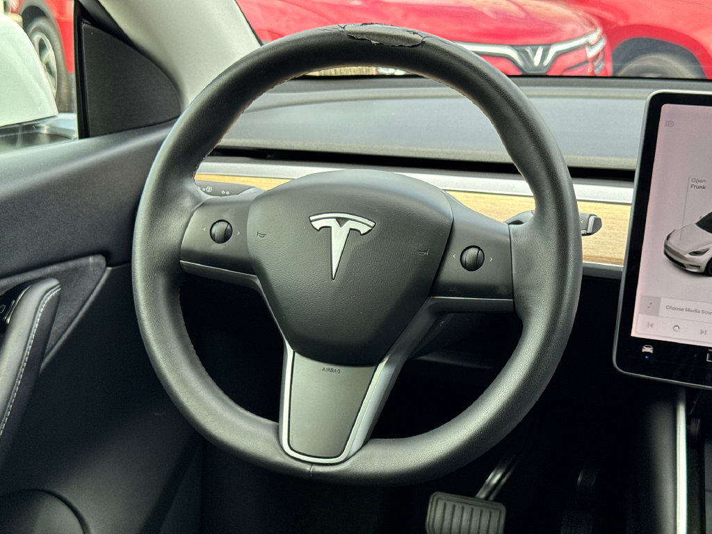 Used 2020 Tesla Model Y Long Range AWD/4WD image 24