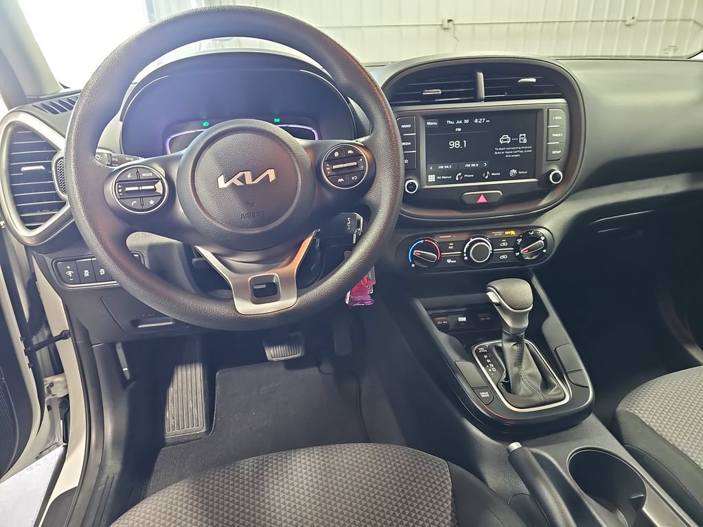 Certified 2025 Kia Soul LX w/ LX Technology Package FWD image 15