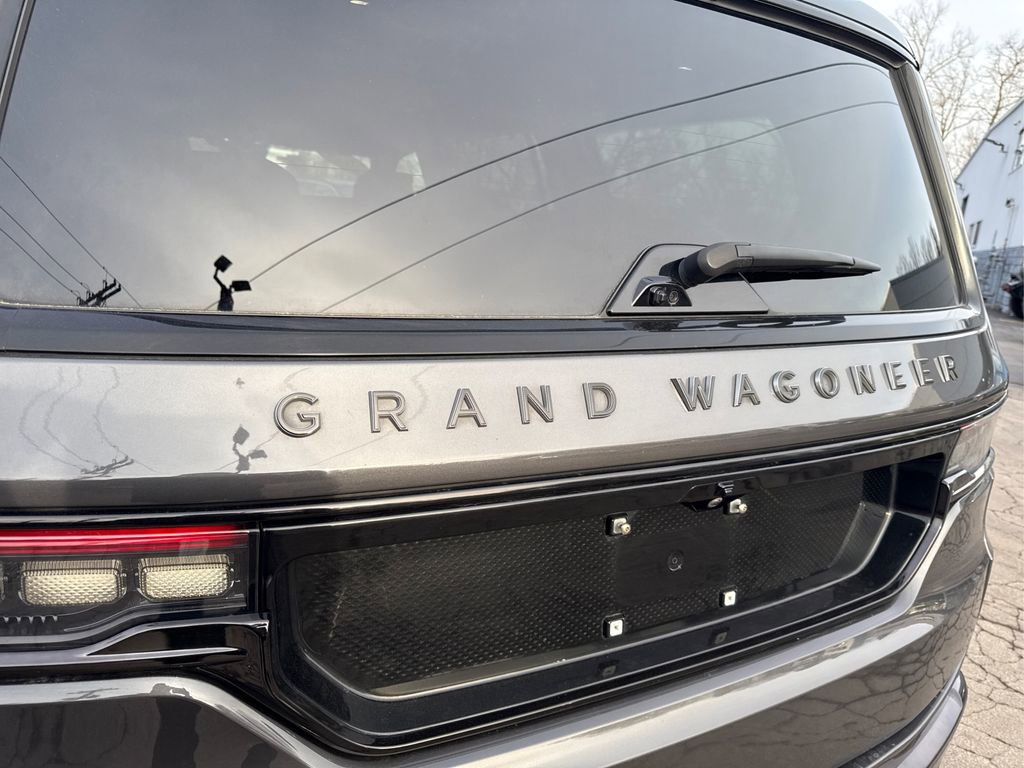 Used 2024 Jeep Grand Wagoneer Series II w/ Quick Order Packagew 28T image 15