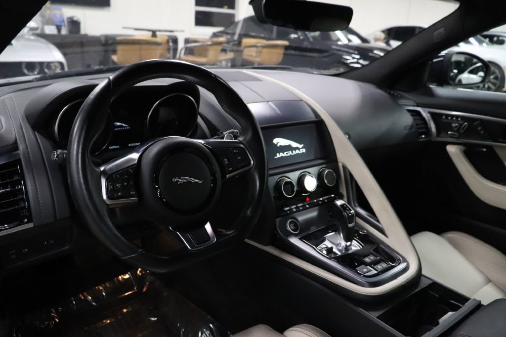 Used 2020 Jaguar F-TYPE image 12