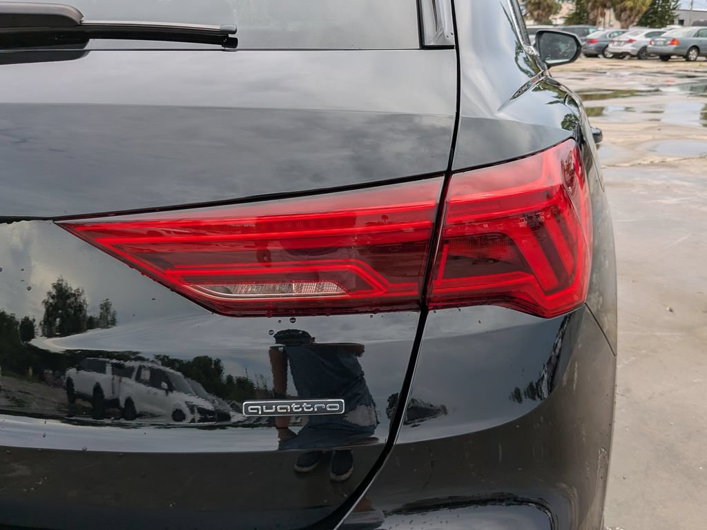 Used 2024 Audi Q3 2.0T Premium w/ Convenience Package AWD/4WD image 11