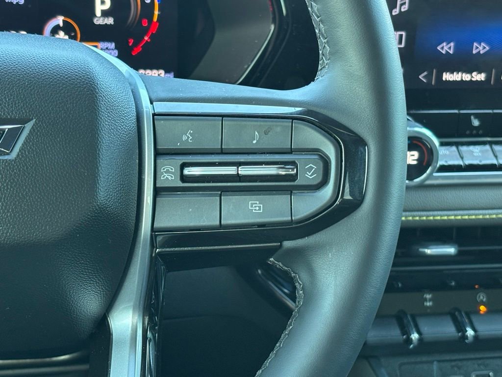 Used 2024 Chevrolet Colorado ZR2 w/ Technology Package image 19