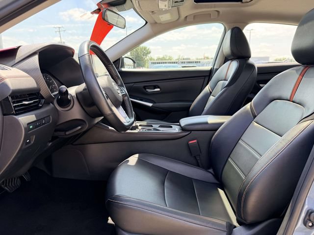 Used 2025 Nissan Sentra SR w/ SR Premium Package FWD image 16