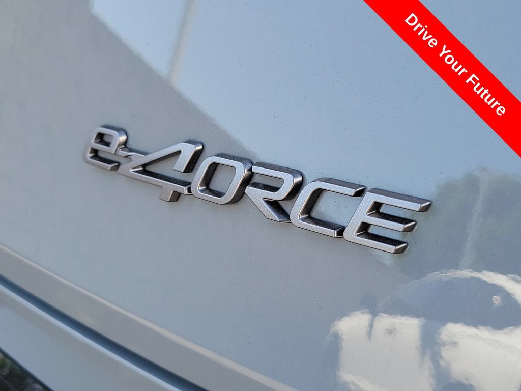 Used 2025 Nissan Ariya AWD image 27