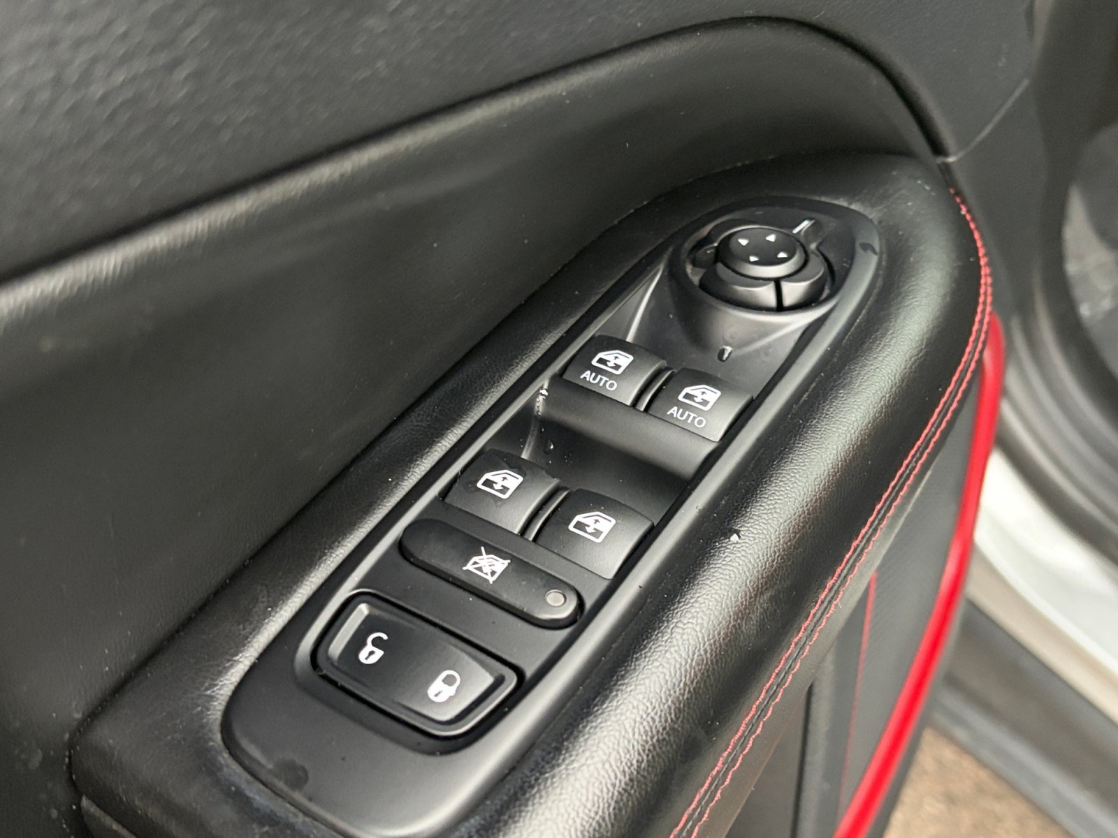 Used 2021 Jeep Compass Trailhawk AWD/4WD image 15